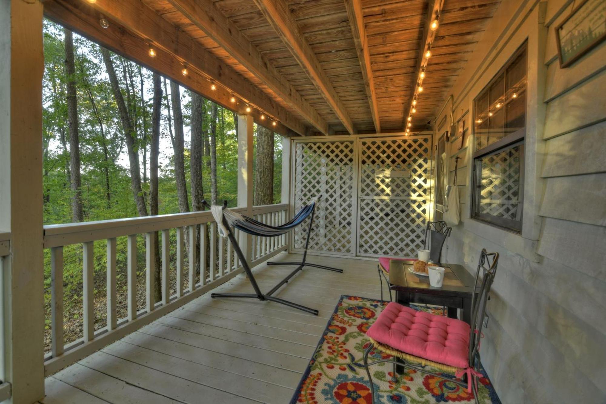 Hygge Haus Rustic Charm Cozy Beds And A Serene Location Ellijay Extérieur photo