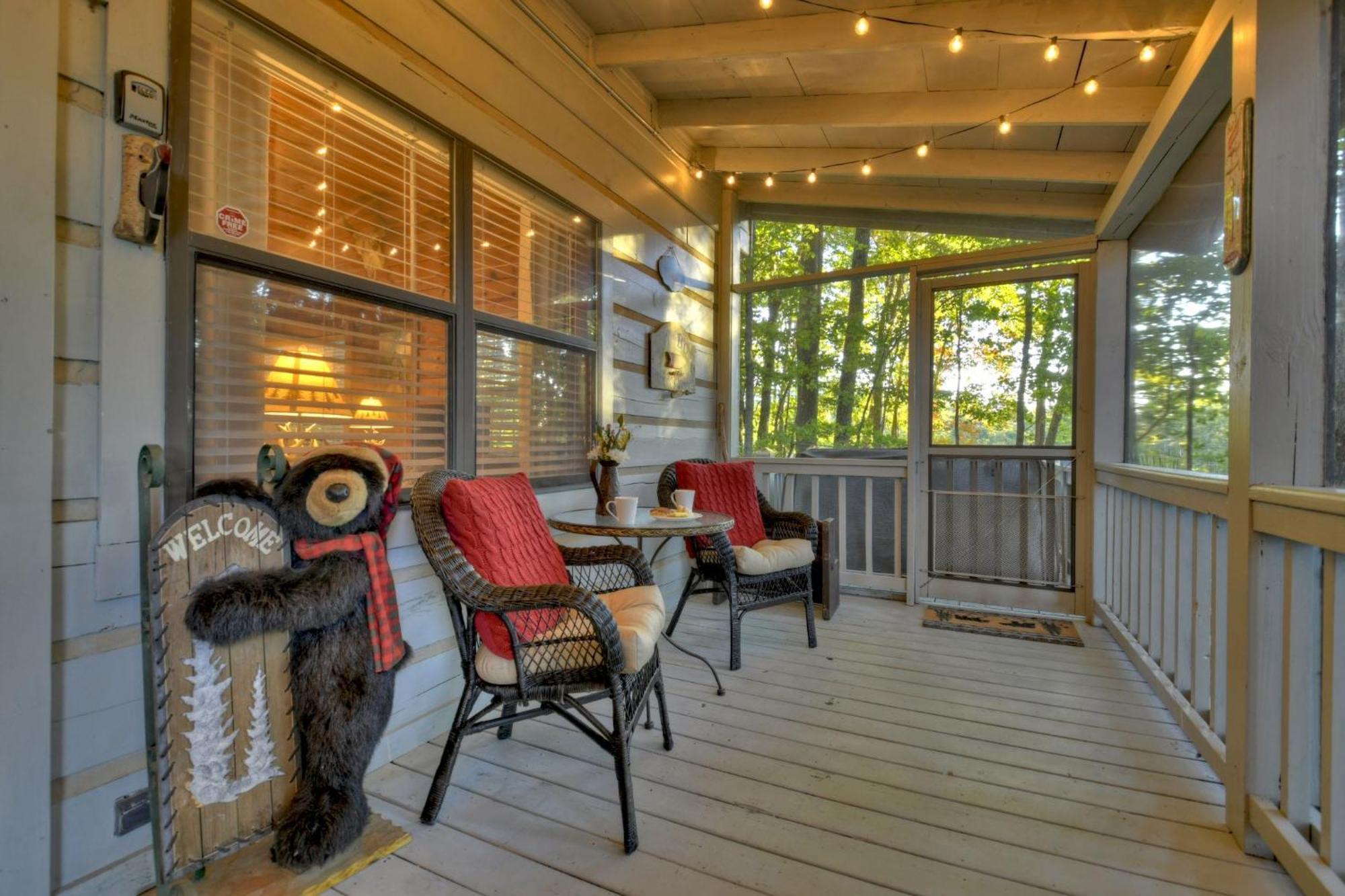 Hygge Haus Rustic Charm Cozy Beds And A Serene Location Ellijay Extérieur photo