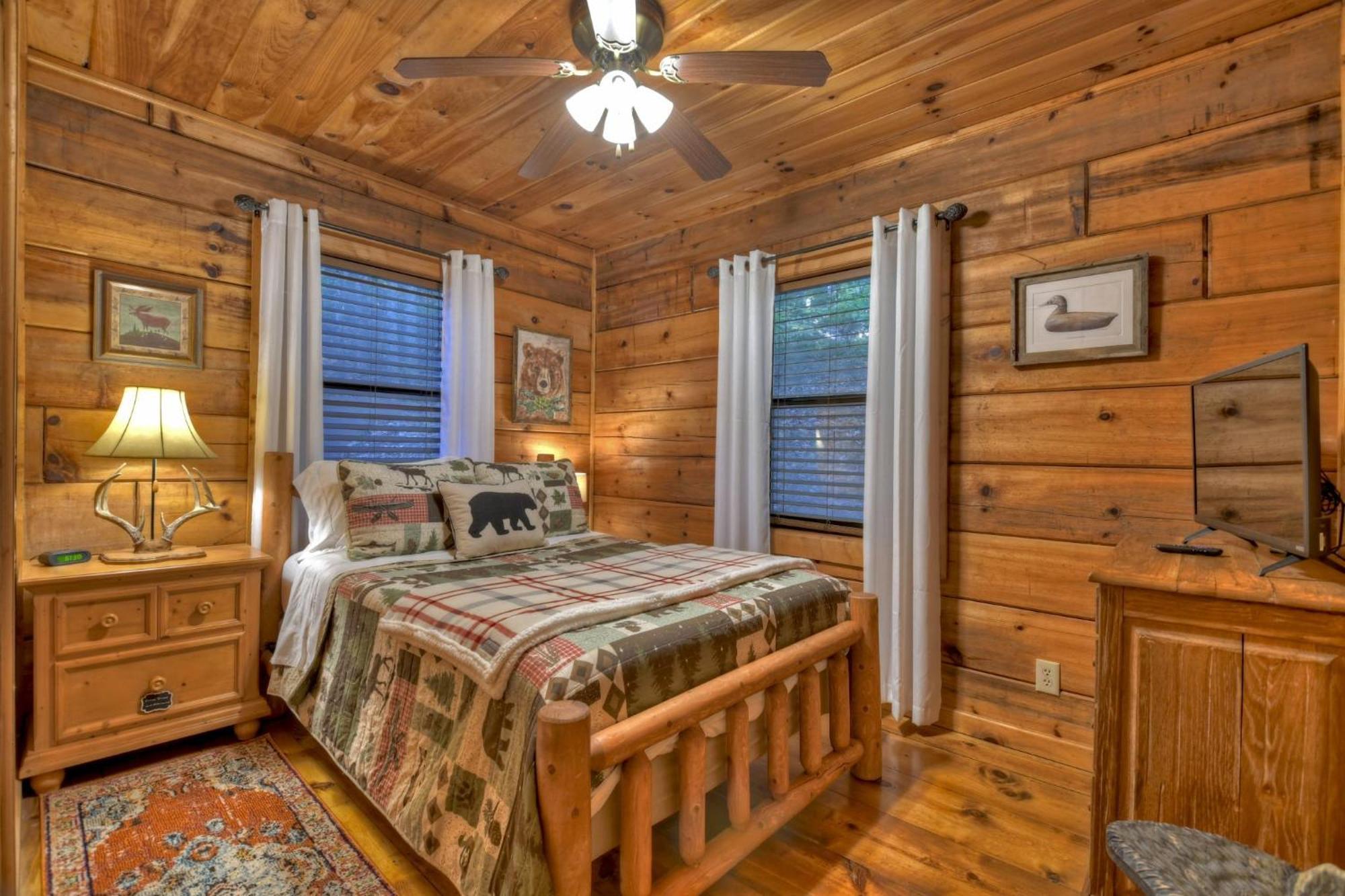 Hygge Haus Rustic Charm Cozy Beds And A Serene Location Ellijay Extérieur photo