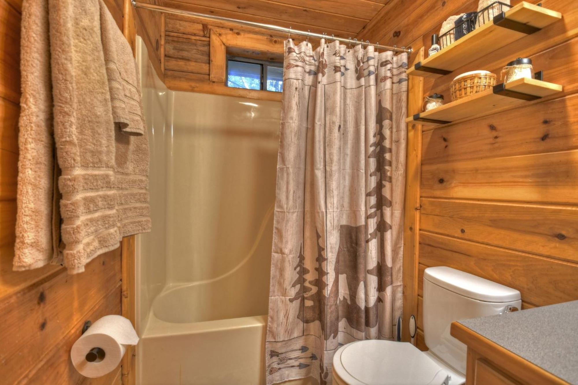 Hygge Haus Rustic Charm Cozy Beds And A Serene Location Ellijay Extérieur photo
