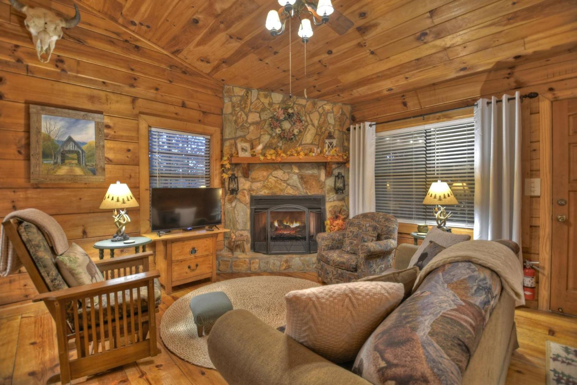 Hygge Haus Rustic Charm Cozy Beds And A Serene Location Ellijay Extérieur photo